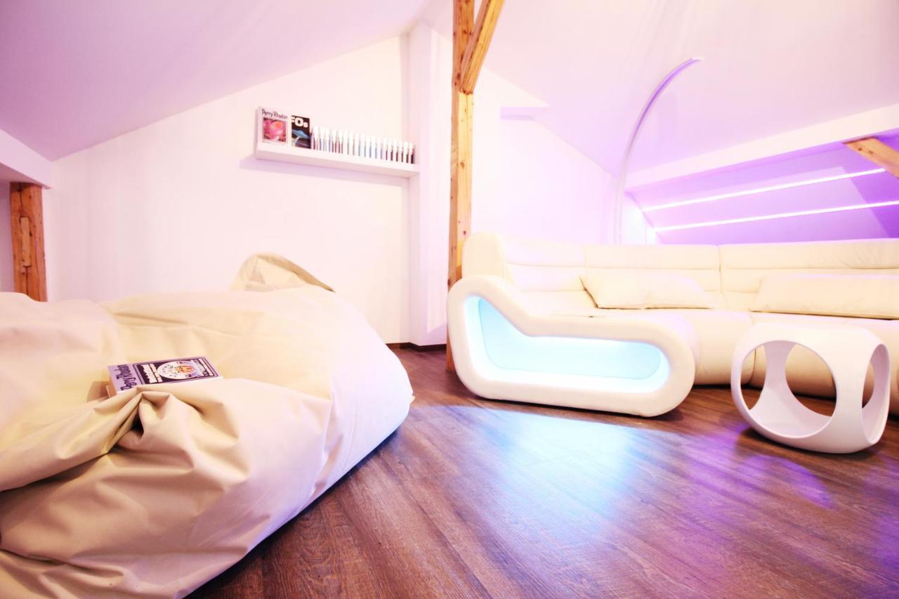 Secret Hideaways Space Loft Wohndesign Auf 2 Etagen L 450M Bis Uni Duisburg Luaran gambar