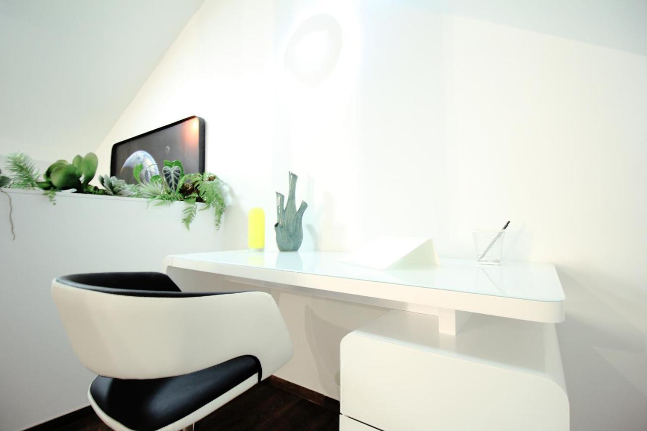 Secret Hideaways Space Loft Wohndesign Auf 2 Etagen L 450M Bis Uni Duisburg Luaran gambar